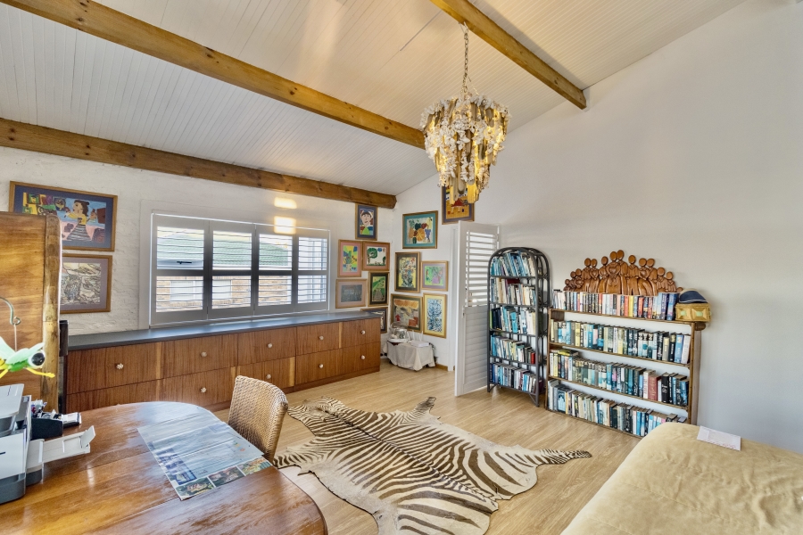 6 Bedroom Property for Sale in Yzerfontein Western Cape